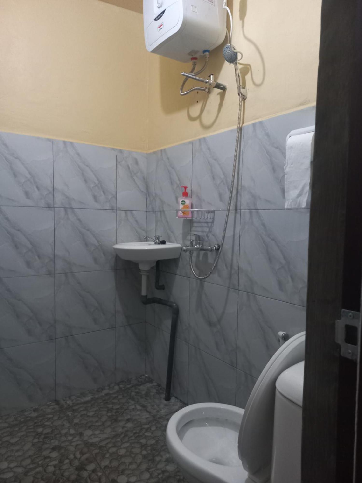 Sun Rice Homestay Ruteng Szoba fotó